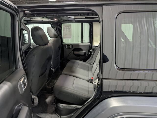Used 2023 Jeep Wrangler Unlimited w/ Sun & Screen Package AWD/4WD image 10