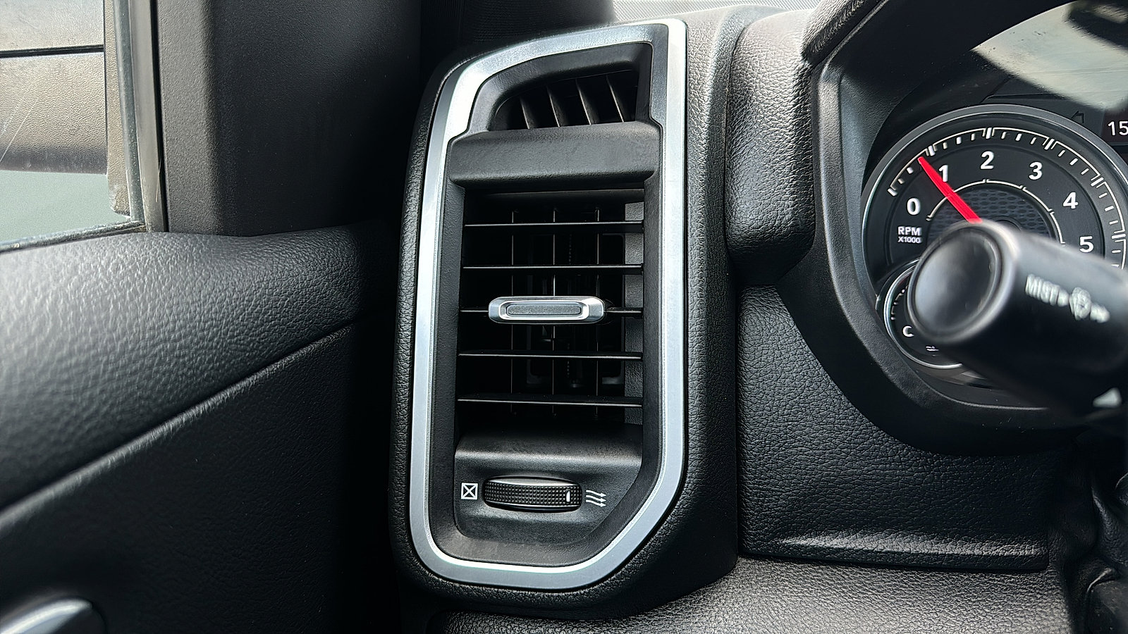 Used 2022 RAM 1500 Big Horn AWD/4WD image 21