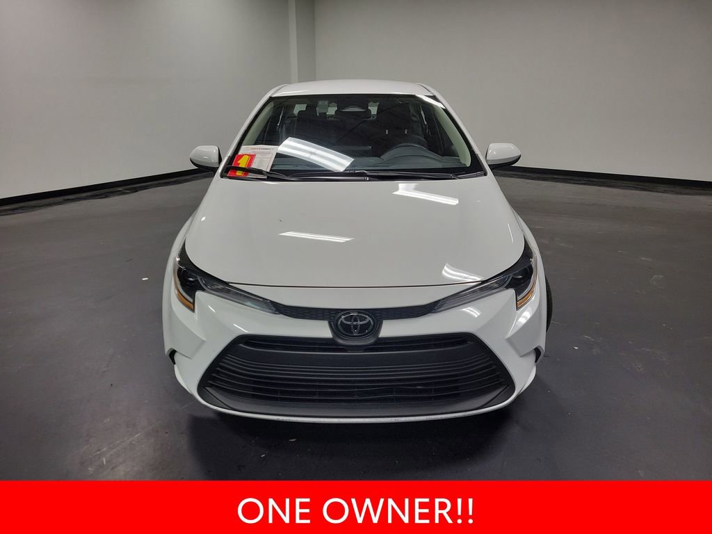 Used 2025 Toyota Corolla LE FWD image 3