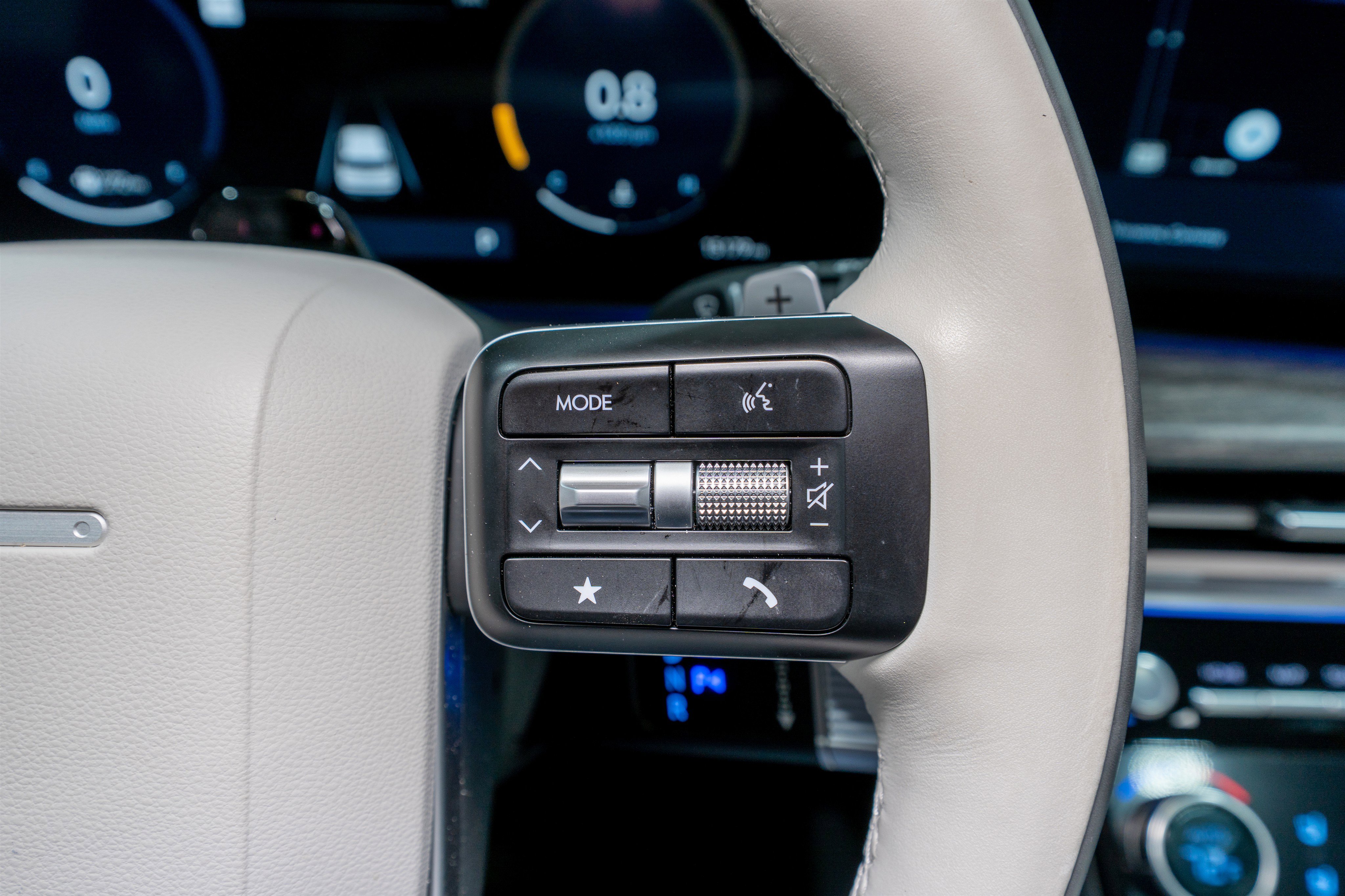 Used 2025 Hyundai Santa Fe Calligraphy image 29