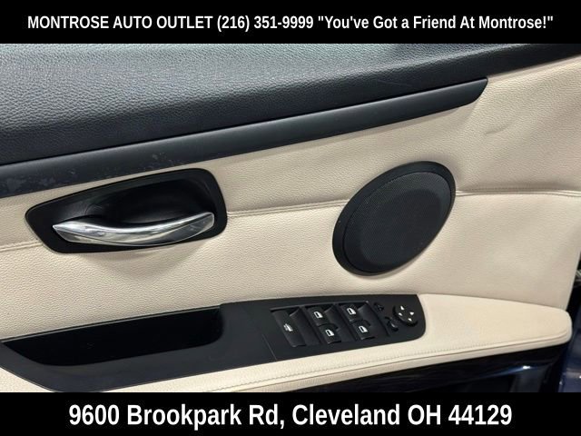 Used 2011 BMW 335i Convertible image 13