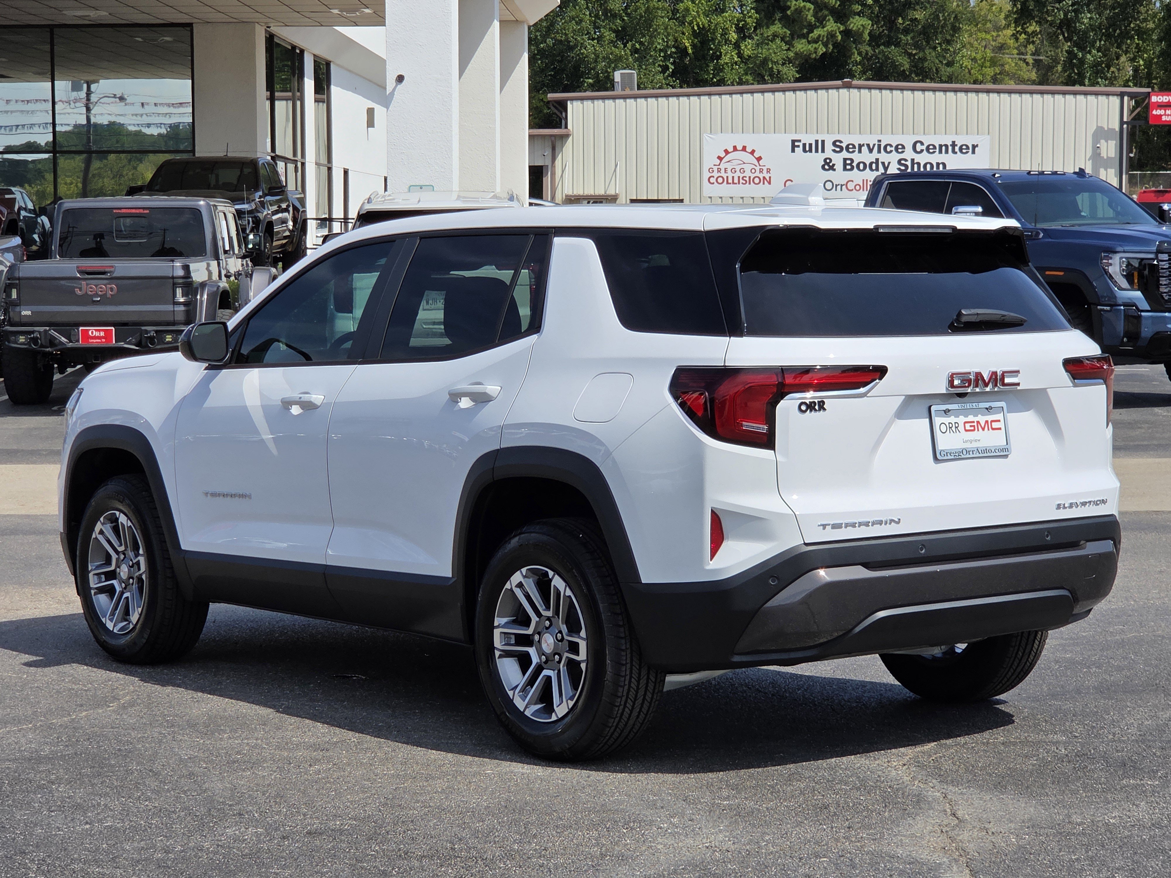New 2027 GMC Terrain Elevation w/ LPO, Floor Liner Package FWD image 3