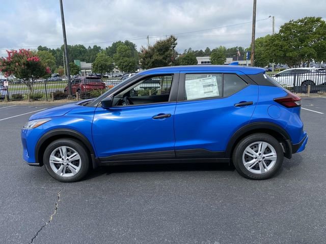 New 2025 Nissan Kicks Play S video 2