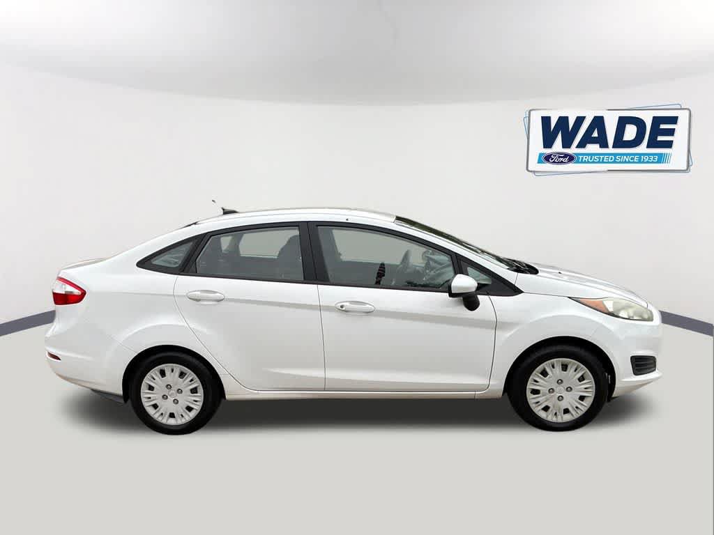 Used 2015 Ford Fiesta S FWD image 4