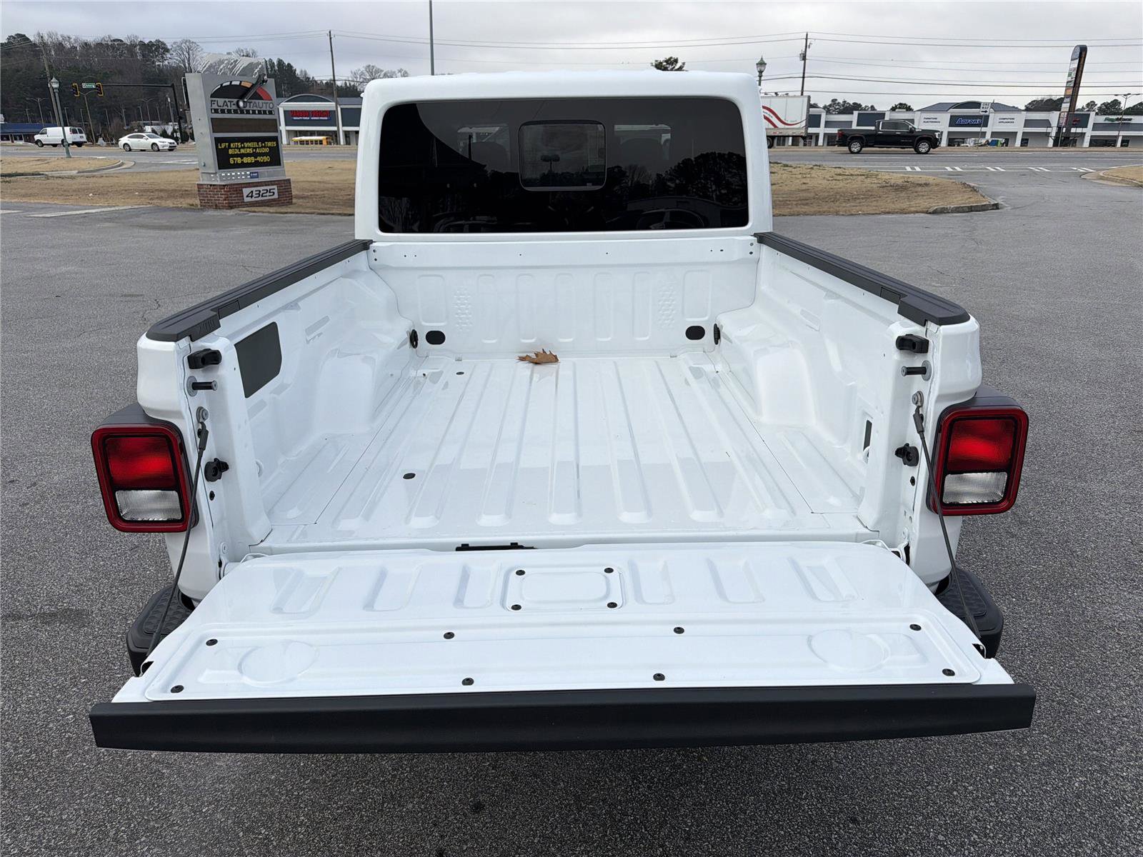 New 2026 Jeep Gladiator Sport image 19