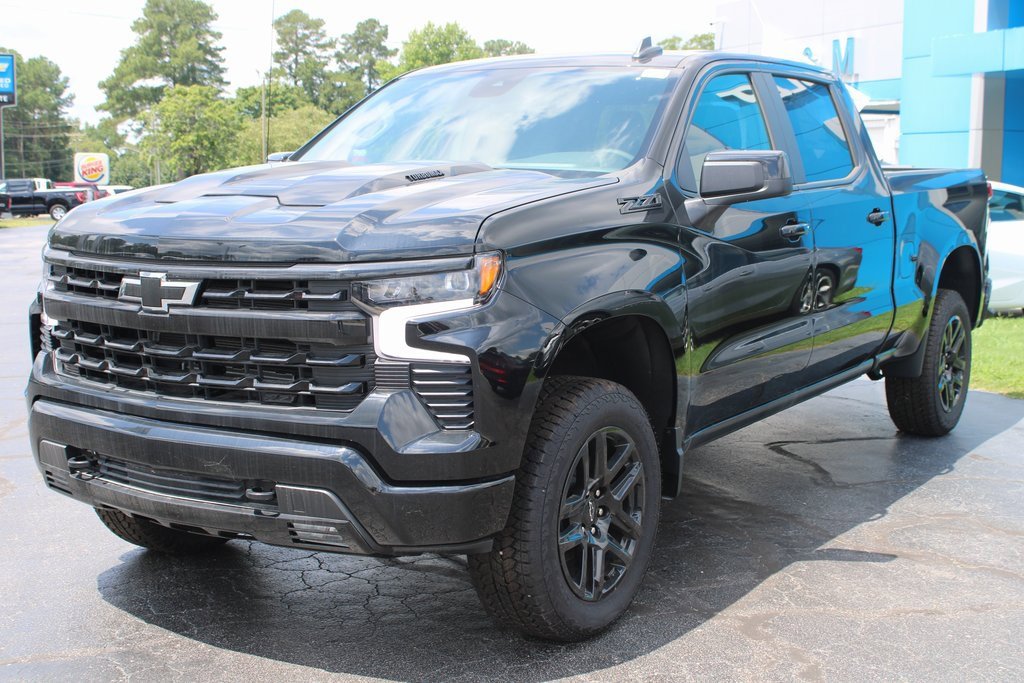 New 2025 Chevrolet Silverado 1500 LT Trail Boss image 2
