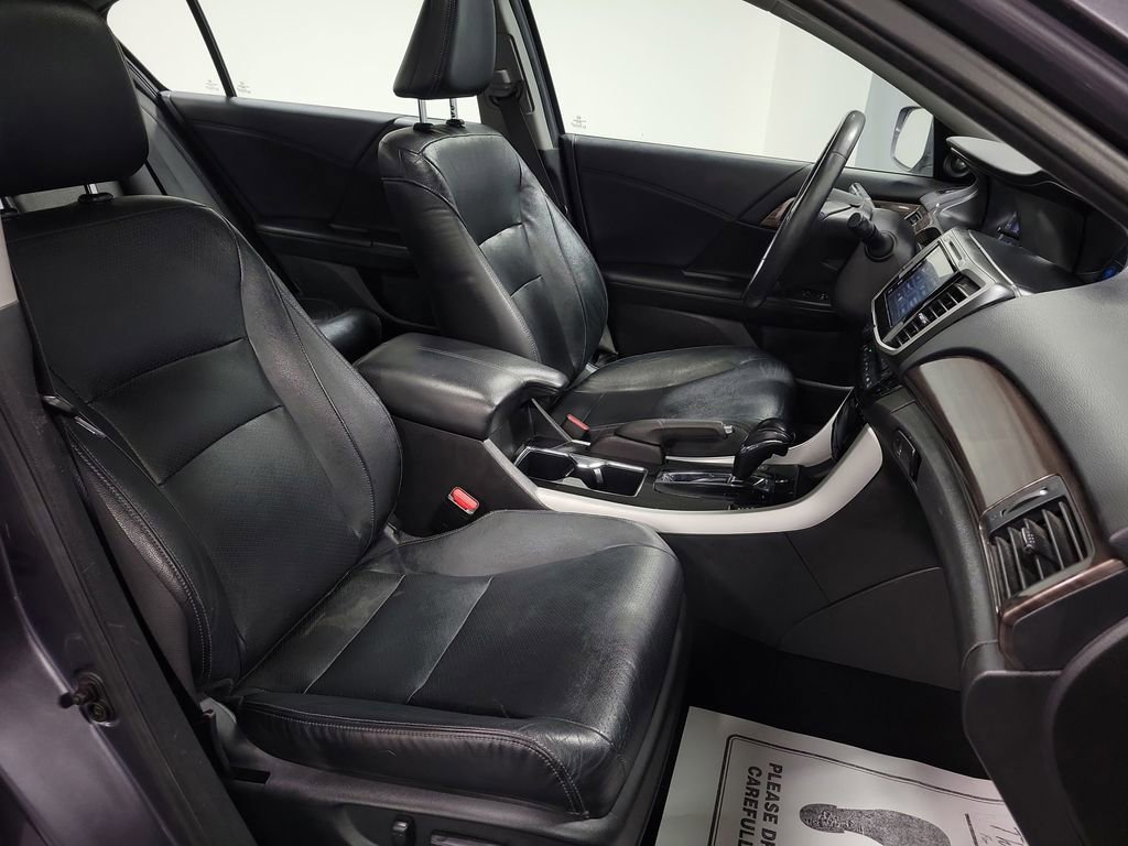Used 2017 Honda Accord EX-L image 27