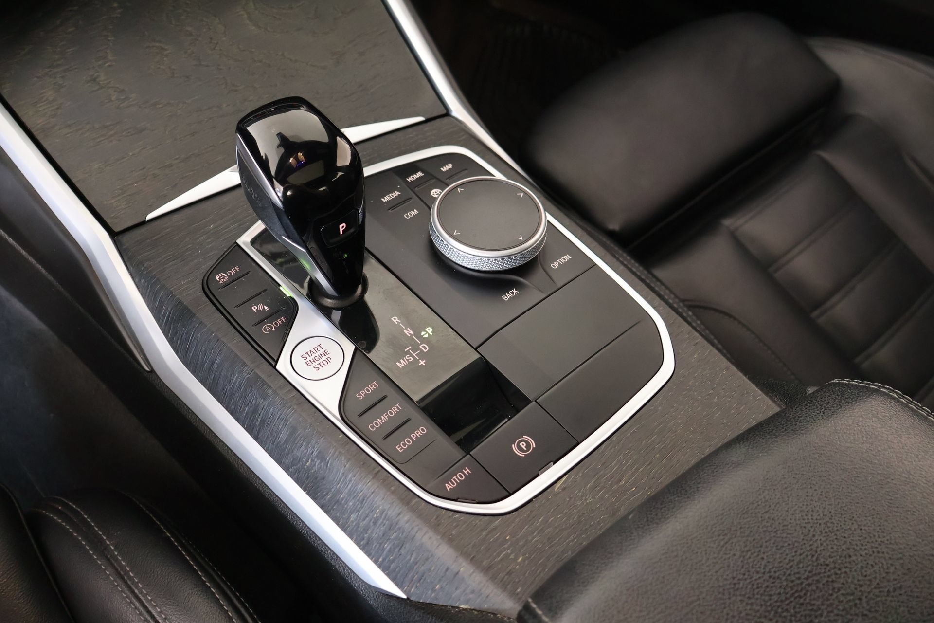 Used 2019 BMW 330i xDrive Sedan w/ Premium Package AWD/4WD image 9