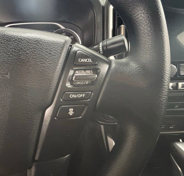 Used 2025 Nissan Frontier SV image 23