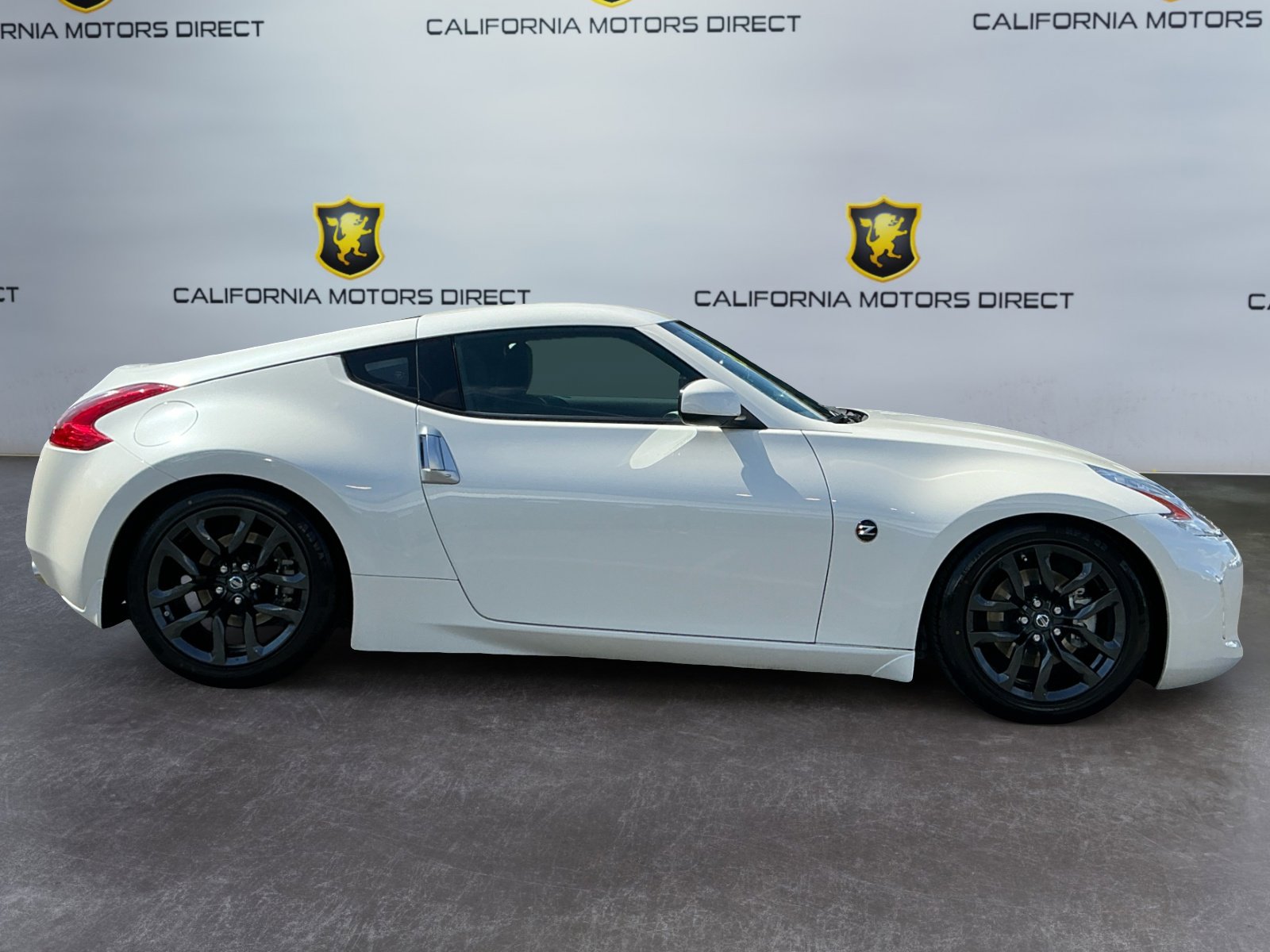 Used 2017 Nissan 370Z Coupe image 4