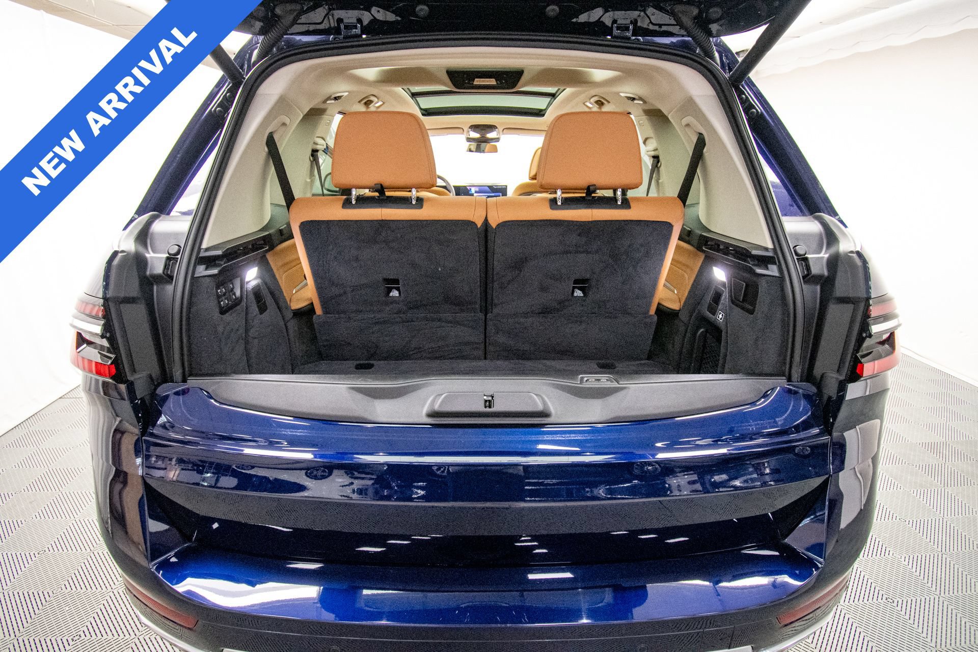 Used 2024 BMW X7 xDrive40i w/ Climate Comfort Package AWD/4WD image 26