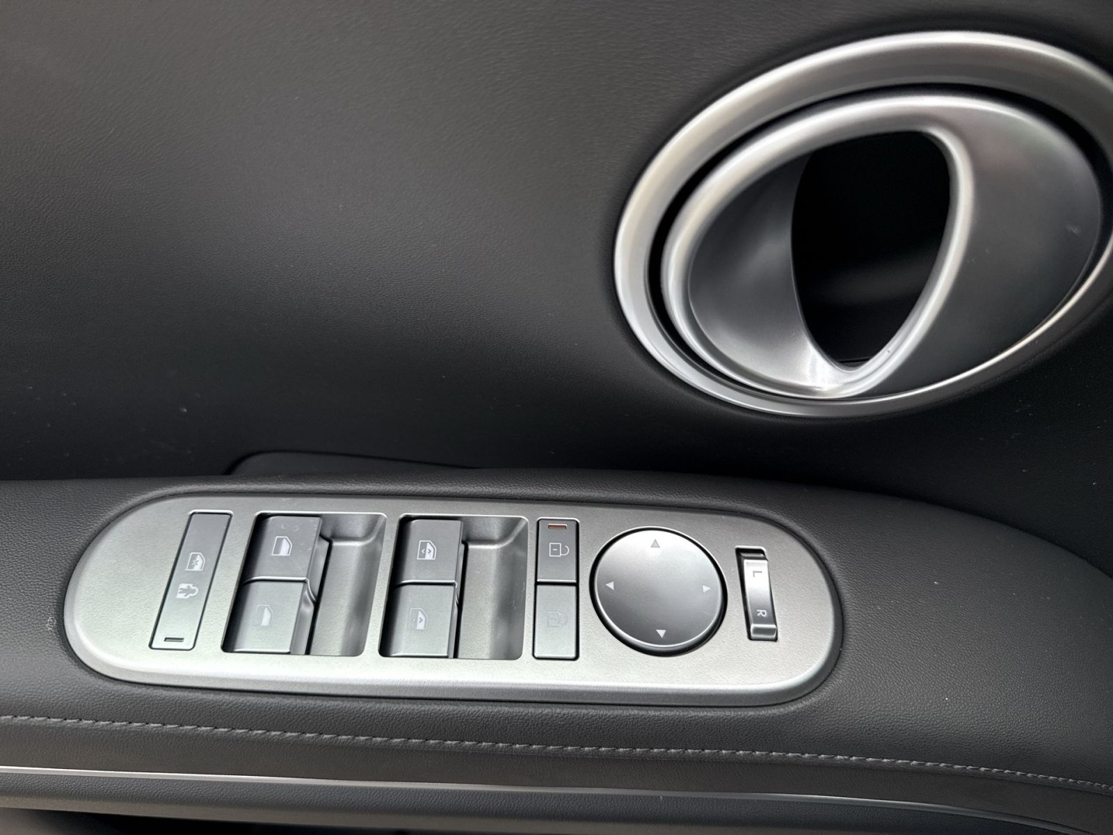 New 2026 Hyundai Palisade FWD Hybrid image 15