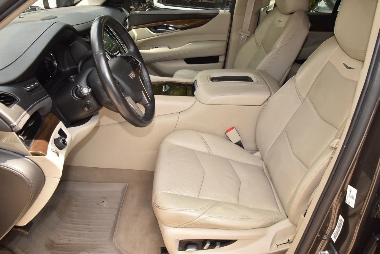 Used 2020 Cadillac Escalade Luxury image 13