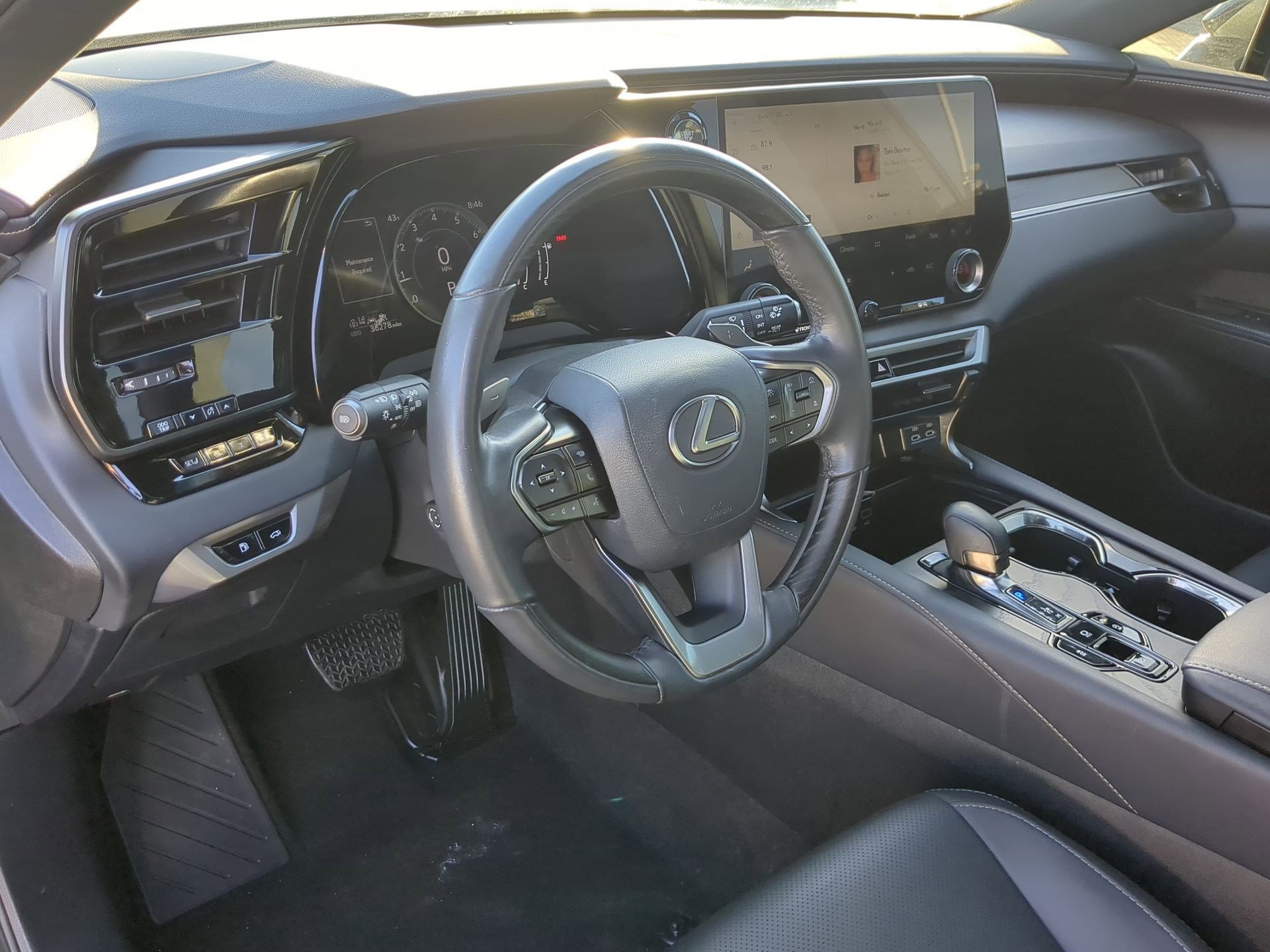 Used 2024 Lexus RX 350 Premium w/ Accessory Package (Z1) image 13
