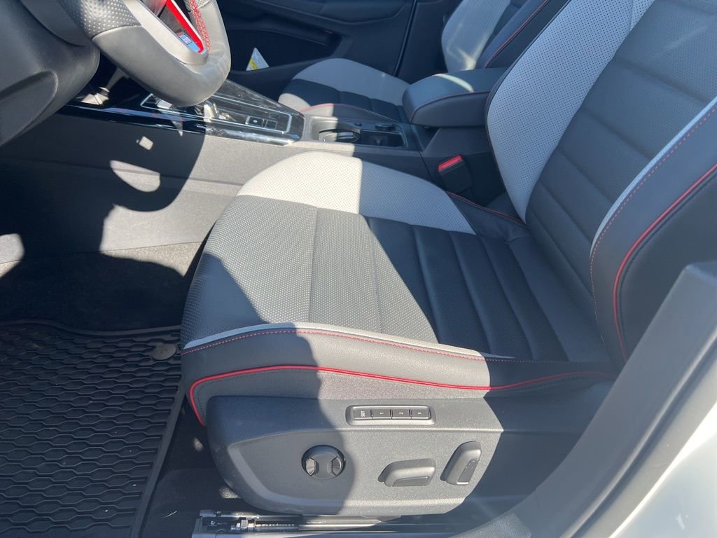 Used 2024 Volkswagen GTI Autobahn image 12