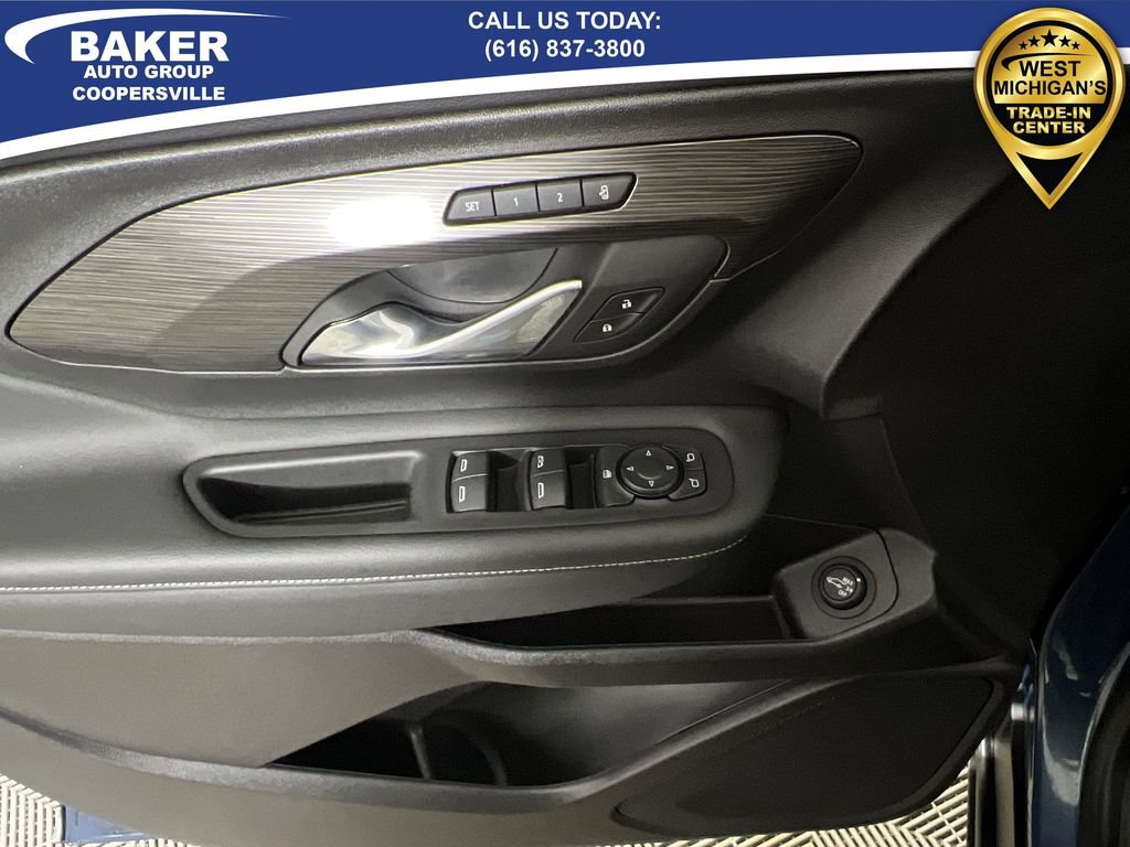 Used 2024 GMC Terrain SLT w/ Elevation Edition image 23