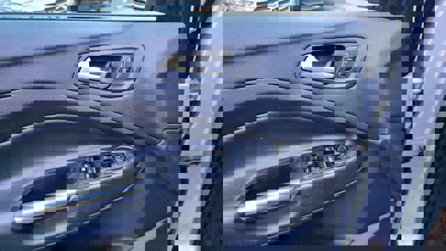 Used 2017 Ford Escape SE w/ Equipment Group 201A image 26