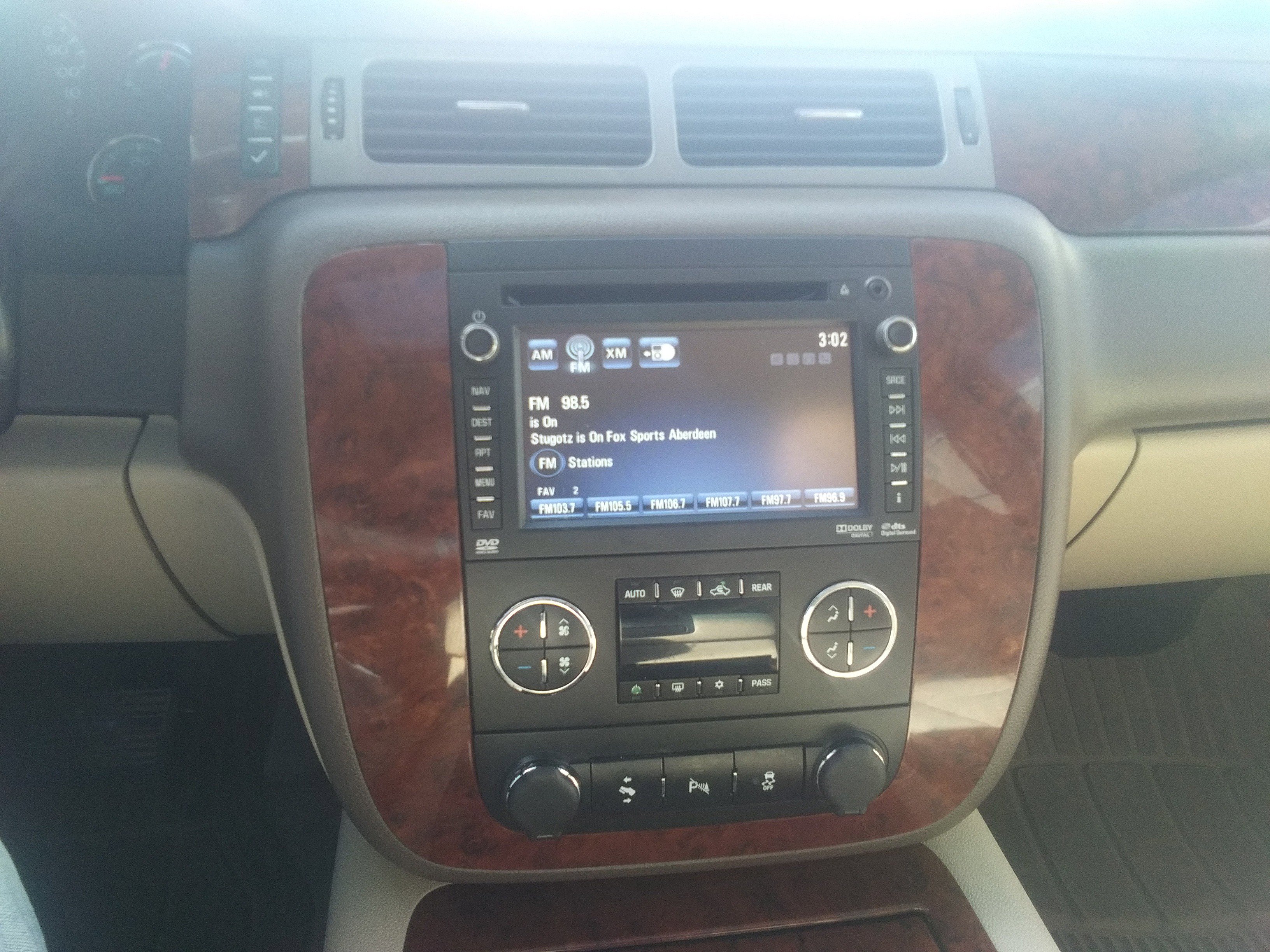 Used 2014 Chevrolet Tahoe LTZ AWD/4WD image 20