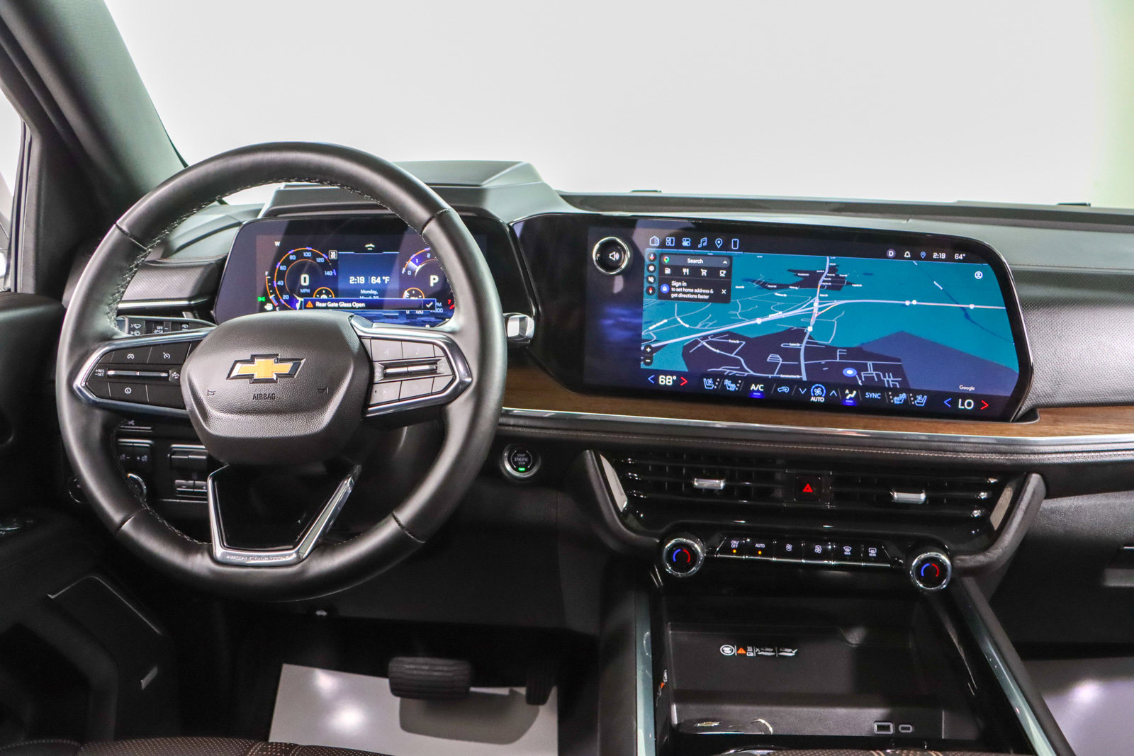 Used 2025 Chevrolet Tahoe High Country w/ Sun And Tow Package image 18