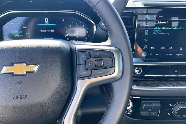 Used 2024 Chevrolet Silverado 2500 LT w/ Convenience Package image 18