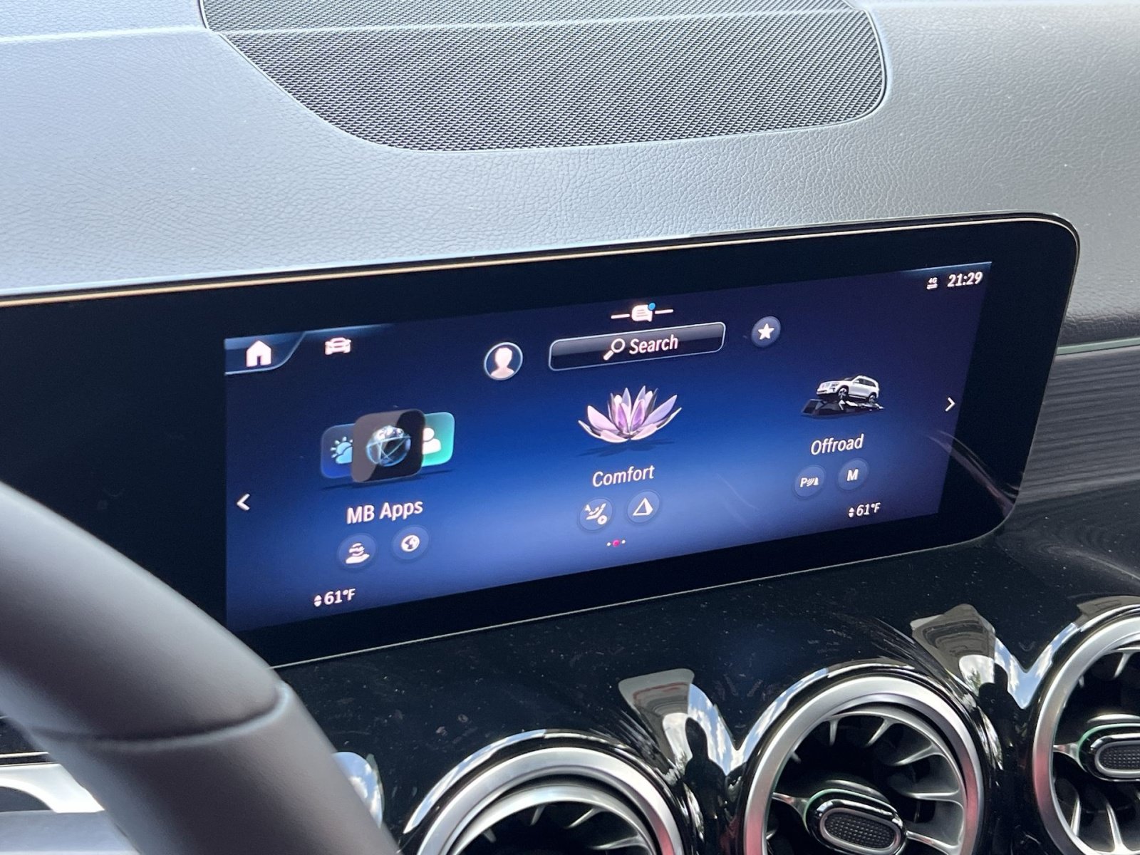 New 2026 Mercedes-Benz GLB 250 4MATIC image 25