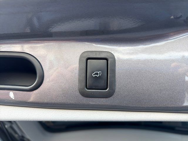 Used 2015 Toyota Highlander Limited Platinum image 35