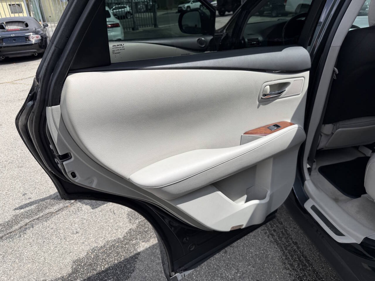Used 2011 Lexus RX 350 2WD w/ Premium Pkg image 7