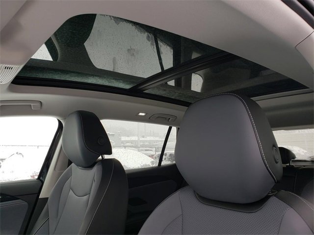 New 2026 Volkswagen Tiguan SE image 7