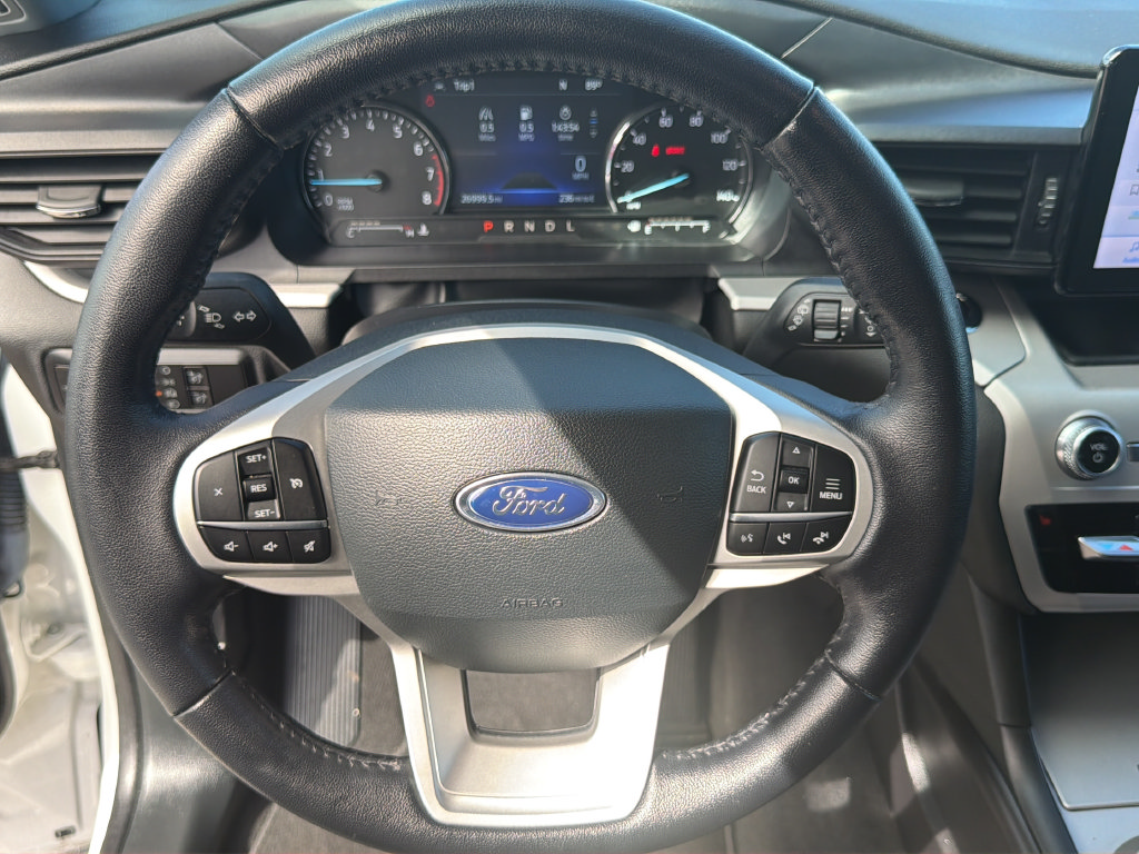 Used 2023 Ford Explorer XLT RWD image 34