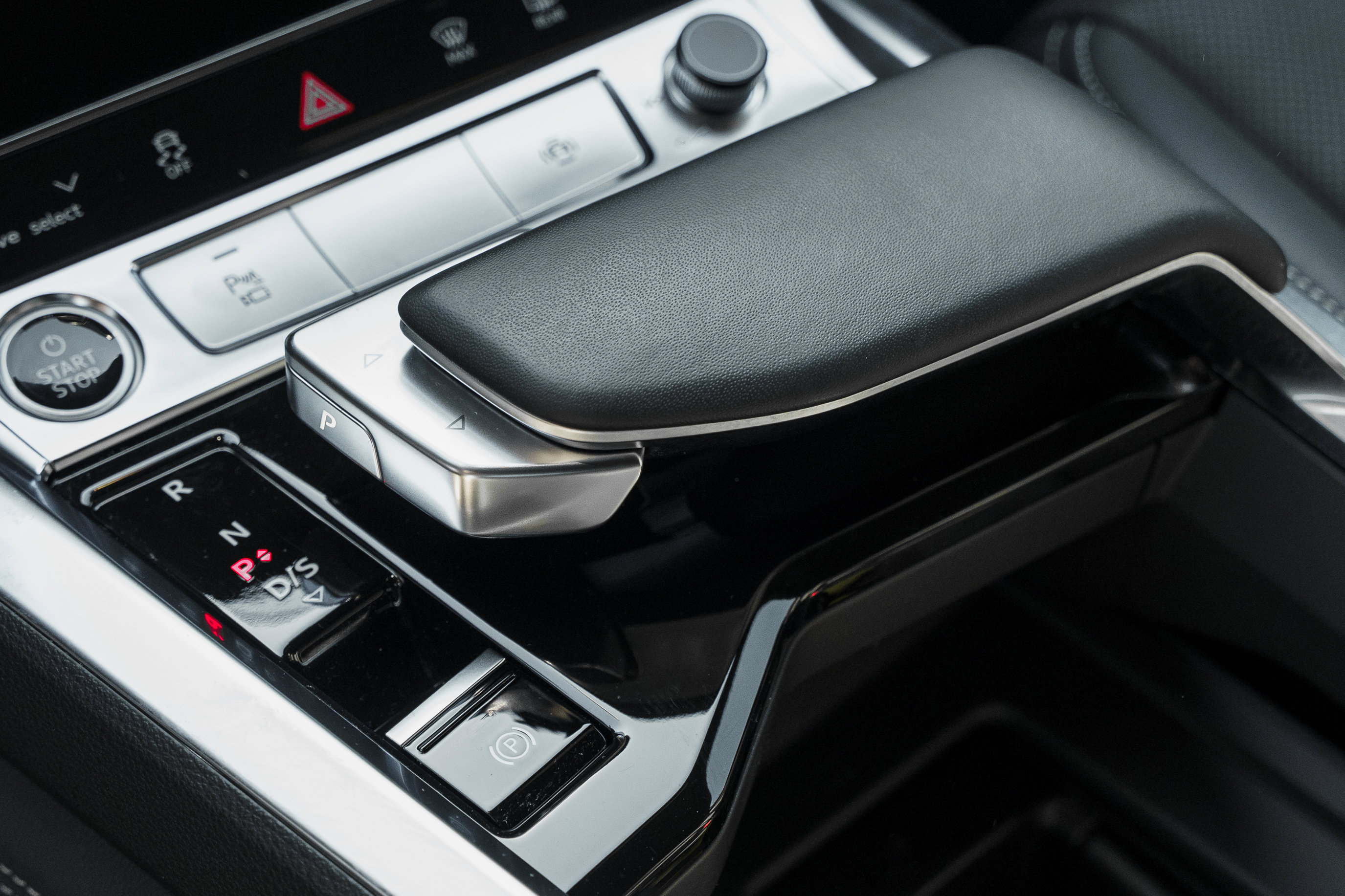 Certified 2024 Audi Q8 e-tron Premium Plus w/ Premium Plus Package image 11