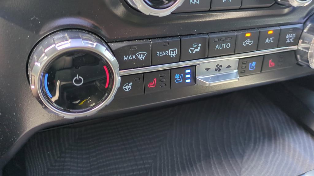 Used 2025 Ford F250 Platinum image 22