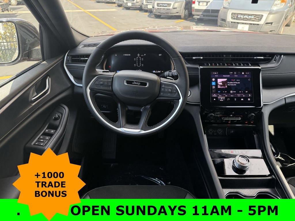 New 2025 Jeep Grand Cherokee L Altitude image 15