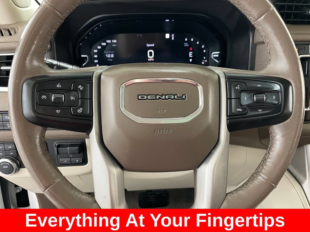 Used 2022 GMC Yukon XL Denali w/ Denali Premium Package AWD/4WD image 7