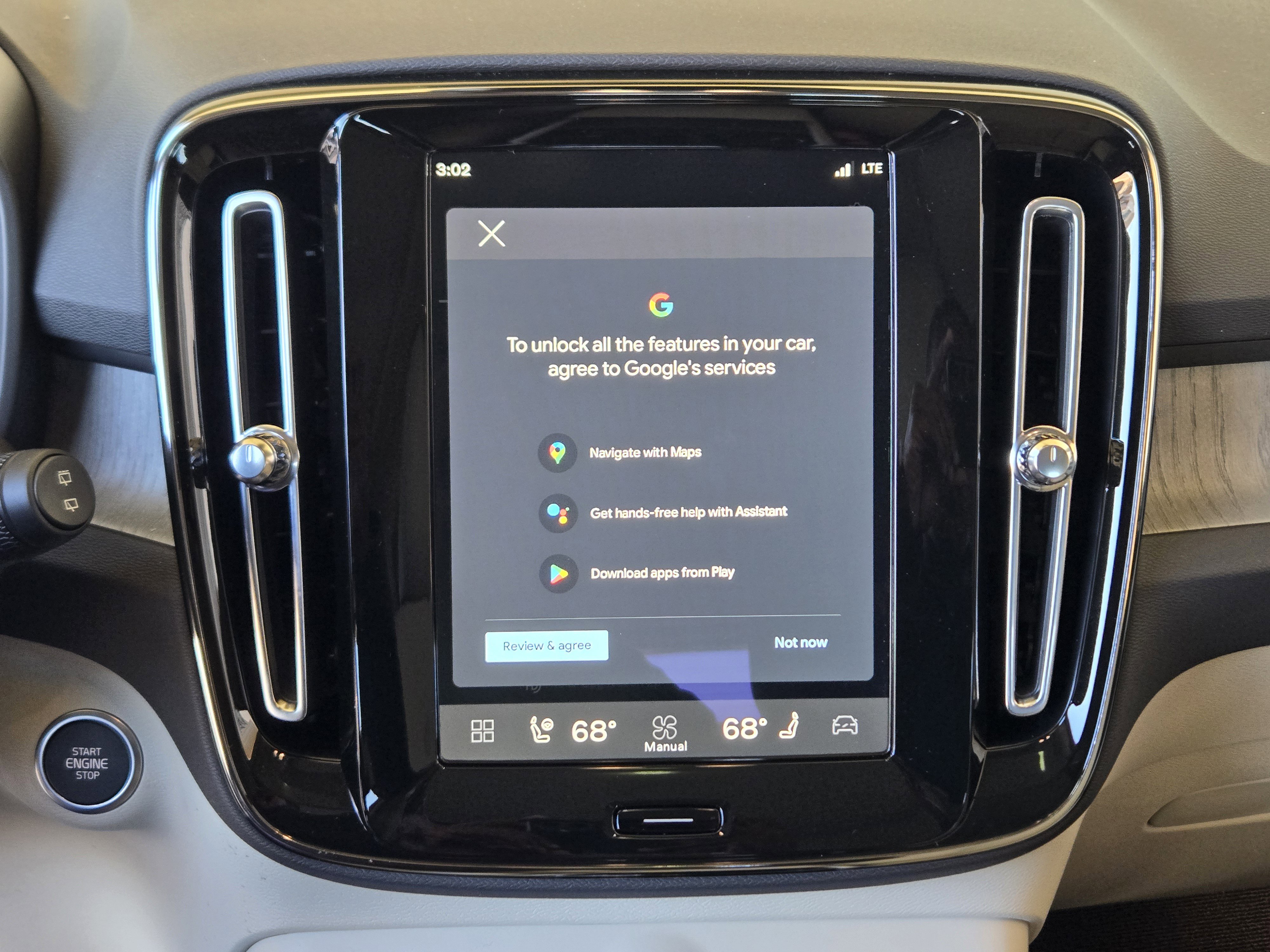 New 2026 Volvo XC40 B5 Ultra w/ Protection Package Premier image 19