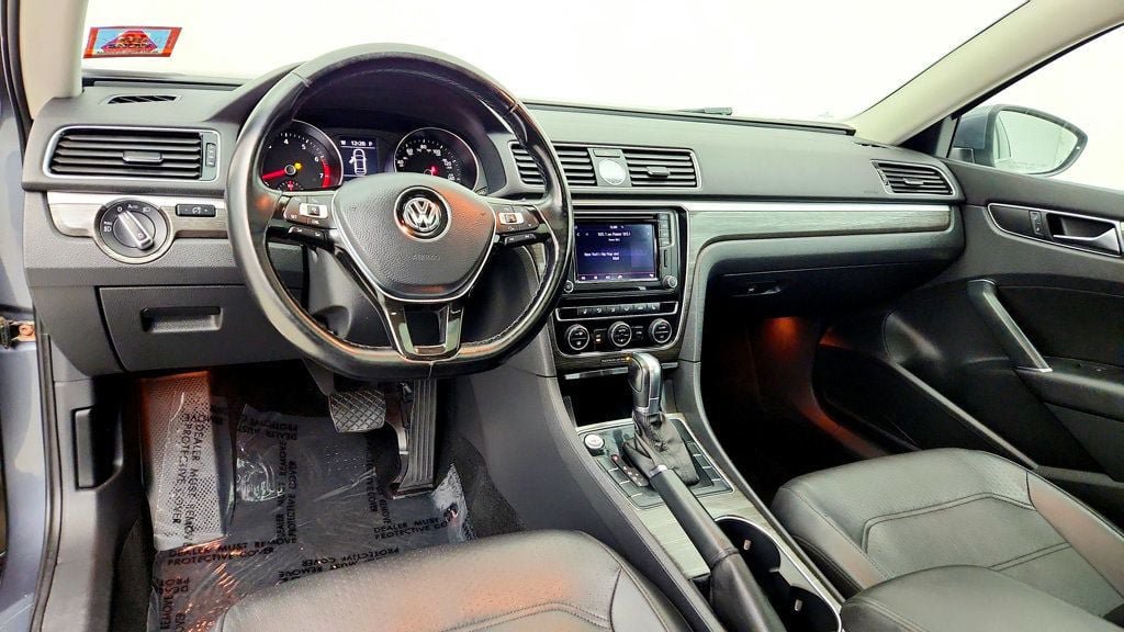 Used 2016 Volkswagen Passat 1.8T SE FWD image 13