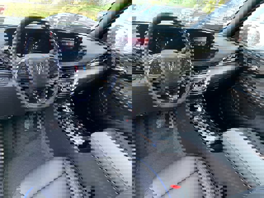 Used 2025 Buick Envista Sport Touring w/ Convenience I Package FWD image 13