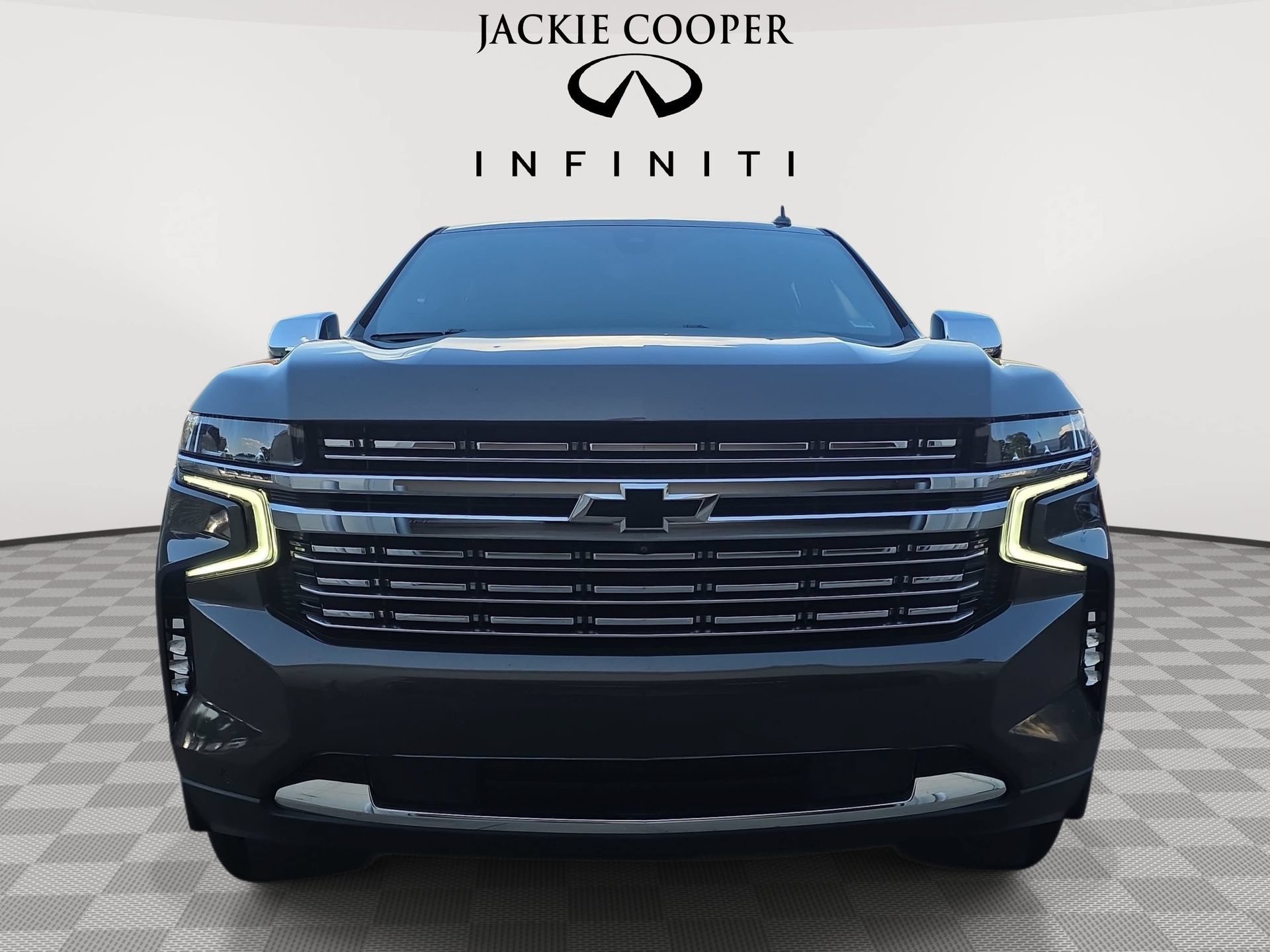 Used 2021 Chevrolet Tahoe Premier w/ Premium Package AWD/4WD image 2
