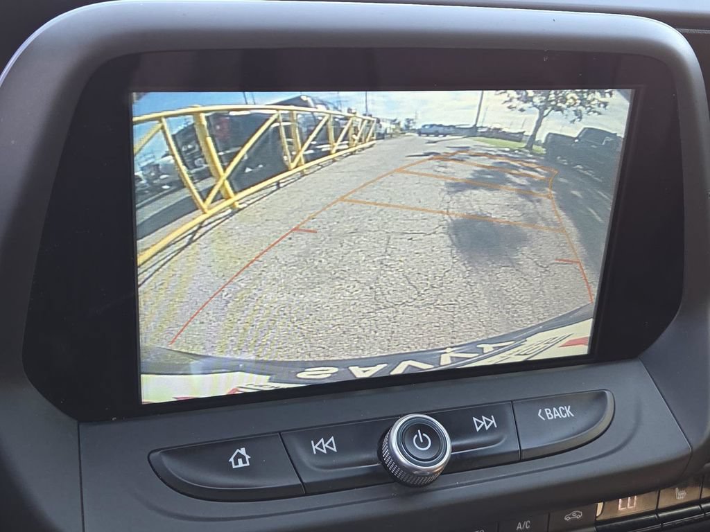 Used 2018 Chevrolet Camaro SS RWD image 7