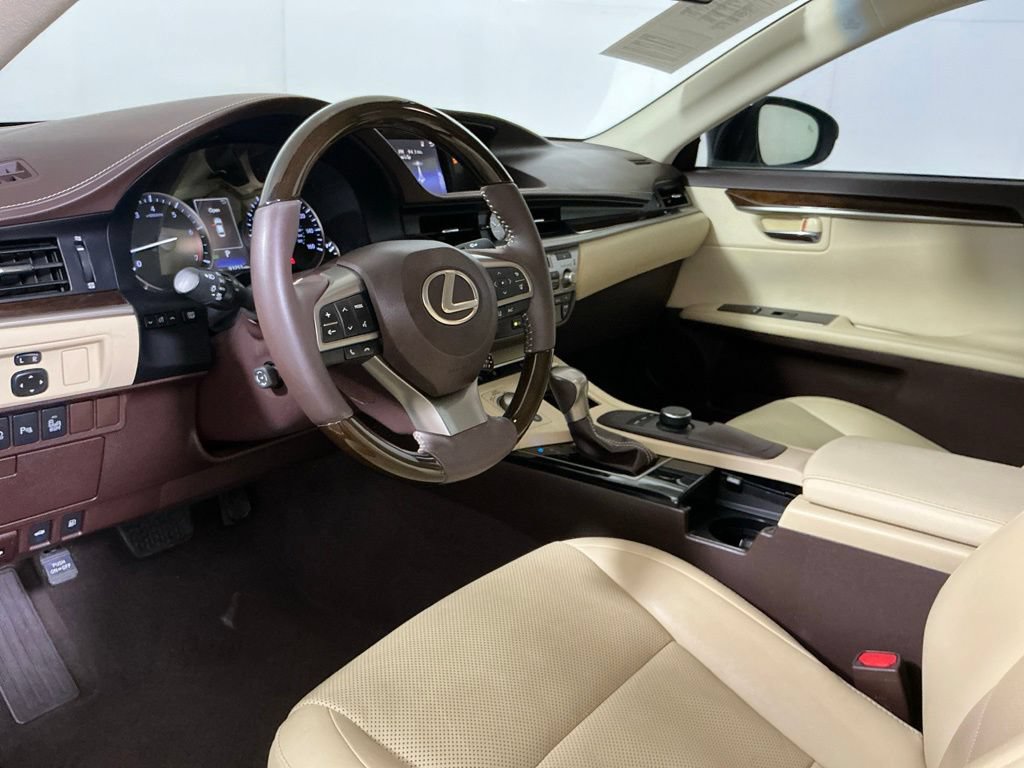 Used 2016 Lexus ES 350 w/ Premium Package w/Wood Trim FWD image 20