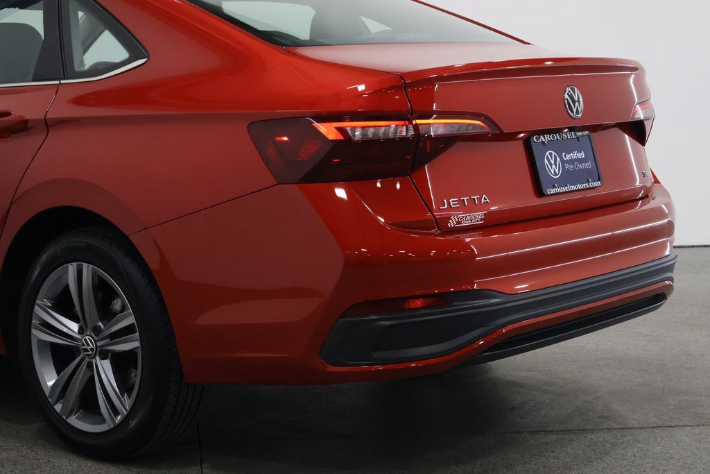 Used 2023 Volkswagen Jetta SE image 9