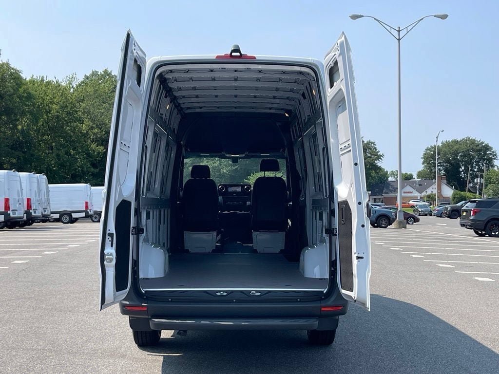 New 2026 Mercedes-Benz Sprinter 2500 image 5