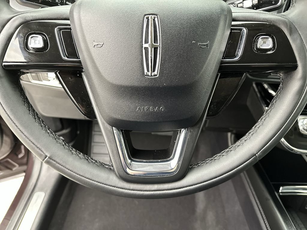 Used 2023 Lincoln Corsair AWD w/ Equipment Group 101A image 14