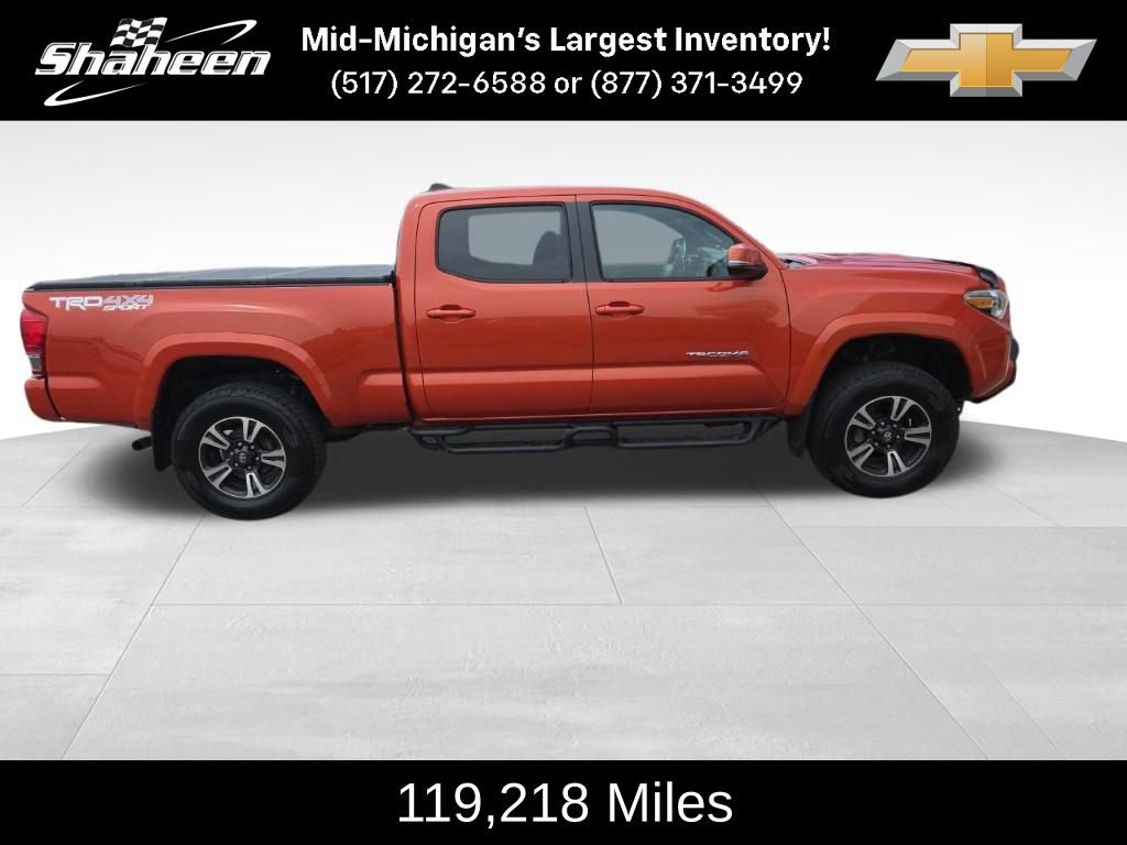 Used 2016 Toyota Tacoma TRD Sport AWD/4WD image 2
