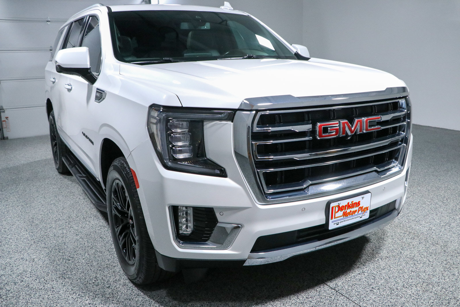 Used 2022 GMC Yukon SLT w/ SLT Premium Package RWD image 5