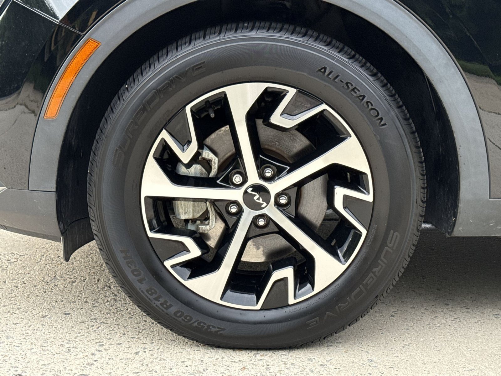 Used 2023 Kia Sportage EX FWD image 16
