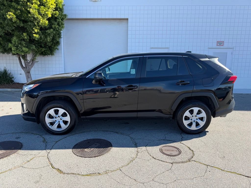 Used 2024 Toyota RAV4 LE image 3