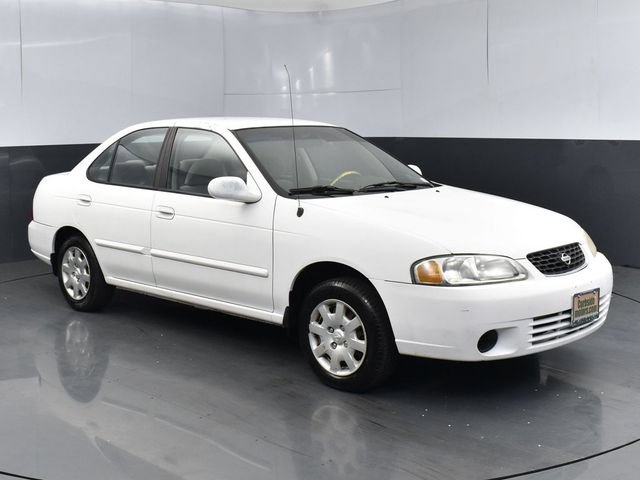 Used 2002 Nissan Sentra GXE FWD image 2