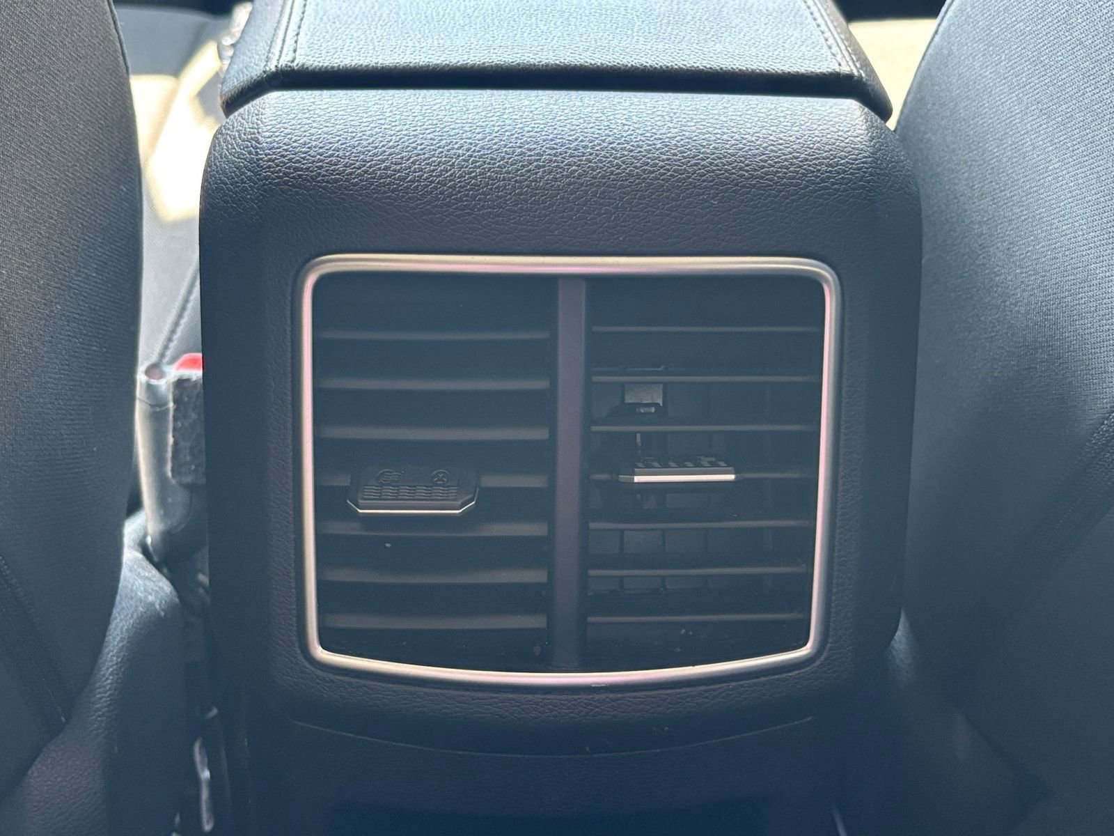 Used 2025 Kia Sportage LX FWD image 23