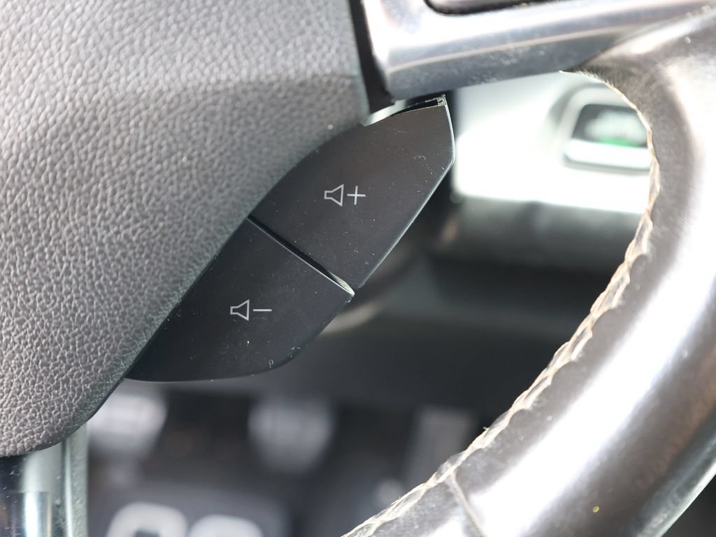 Used 2019 Chevrolet Camaro LT w/ Technology Package RWD image 30