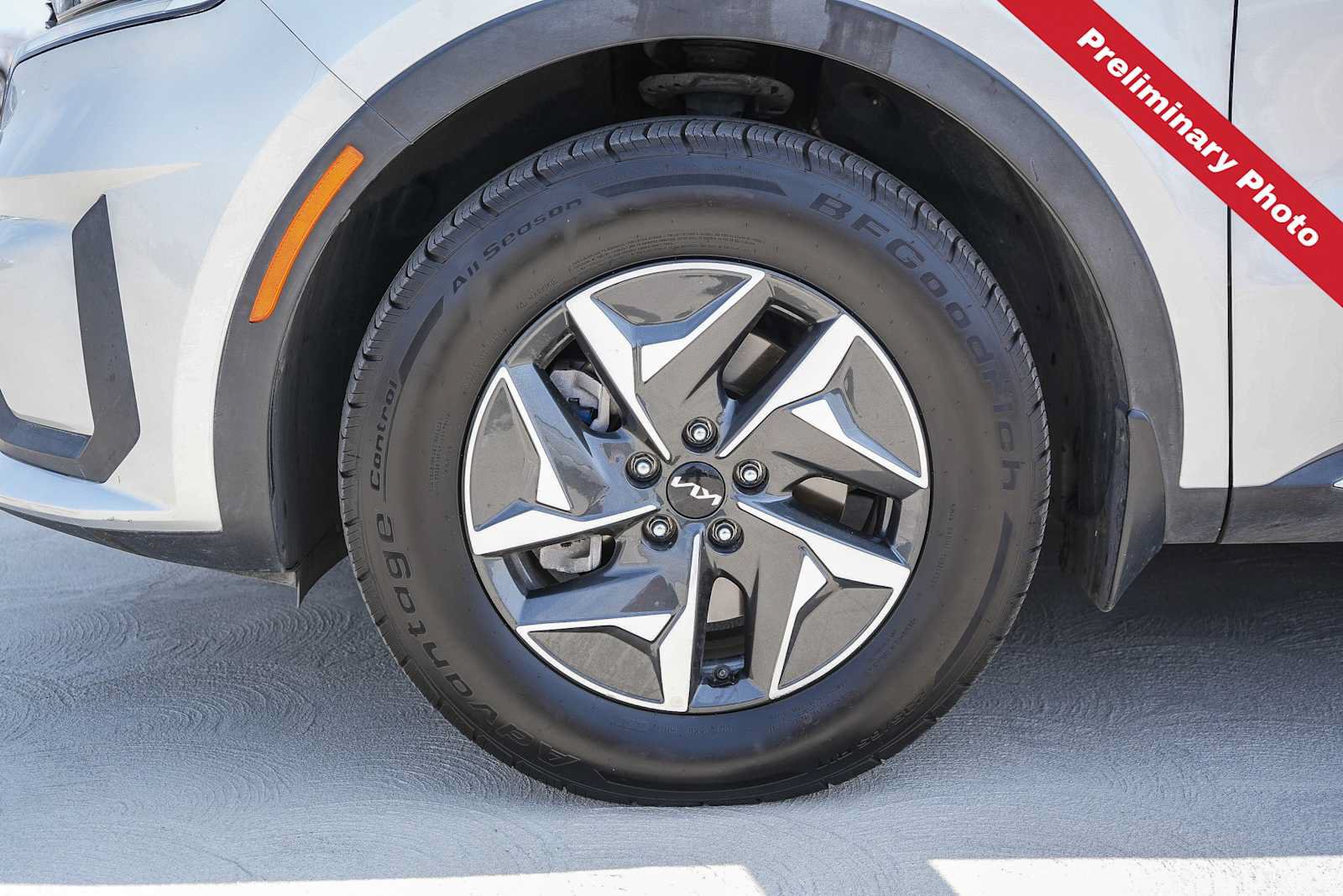 Used 2022 Kia Sorento S FWD image 12
